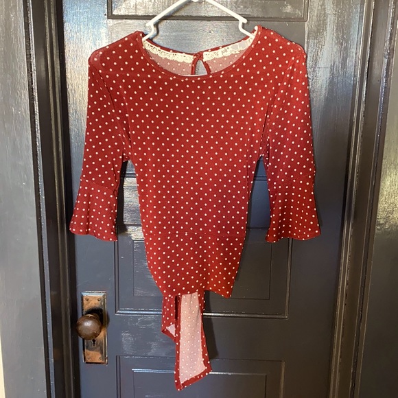 Polka Dot Flowy Sleeve Tie Back - Picture 3 of 4